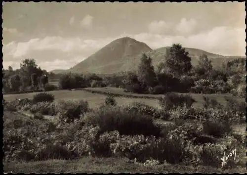 CPA Royat Umland-Ansicht Le puy de Dôme et le puy de Pariou 1960