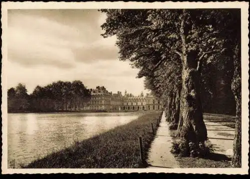 CPA Fontainebleau PALAIS DE FONTAINEBLEAU Façade sur l'Etang 1950