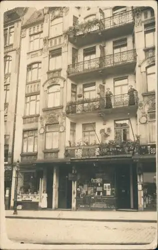 Ansichtskarte  Jugenstilhaus Fassade Frauen Ladengeschäft 1913