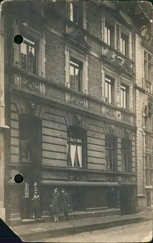 Hausfassaden Privataufnahmen mit Menschen Haus Pulverweg 13 (Kaumann) 1917