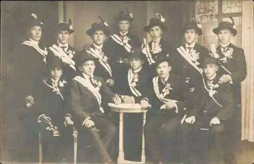 Menschen / Soziales Leben - Männer Jäger Gruppenbild 1917 Privatfoto