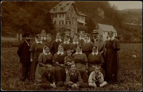 Ansichtskarte Rupprechtstegen-Hartenstein (Bayern) Nonnen vor Gebäude 1914