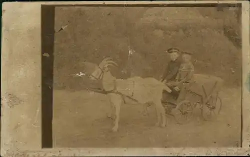 Foto  Kinder im Wagen gezogen von einem Ziegenbock 1913 Privatfoto