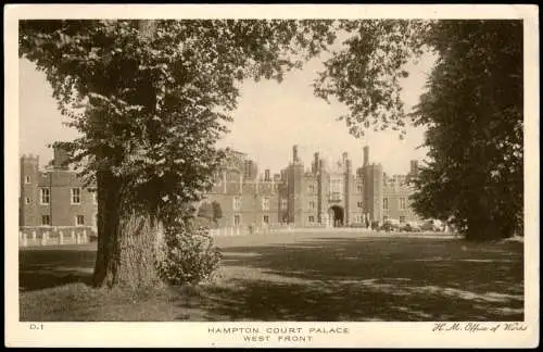 Postcard London Hampton Court Palace, West Front 1926