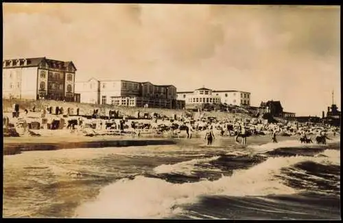 Ansichtskarte Wangerooge Strand mit Hotels Fotokarte 1956