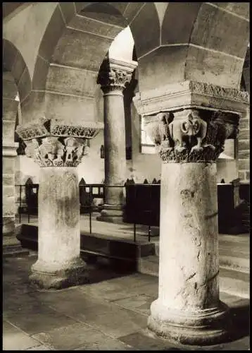 Rasdorf Säulen Tiermotive aus der karolingischen Zeit in der  Stiftskirche 1960