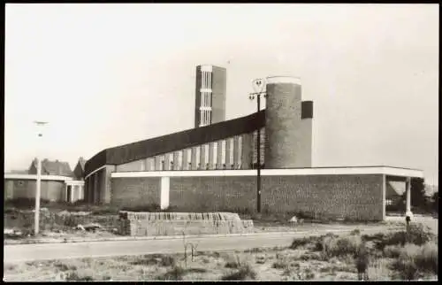 Ansichtskarte Cloppenburg St. Bernhard Kirche Emstekerfeld Seitenansicht 1961