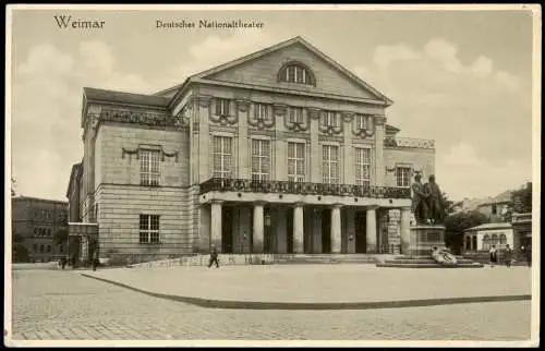 Ansichtskarte Weimar Vorplatz Deutsches Nationaltheater 1930