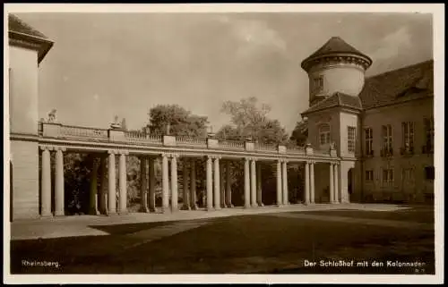 Ansichtskarte Rheinsberg Schloss Der Schloßhof mit den Kolonnaden 1930