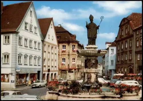 Eichstätt Marktplatz mit Willibaldsbrunnen, Autos Geschäft Drogerie 1970
