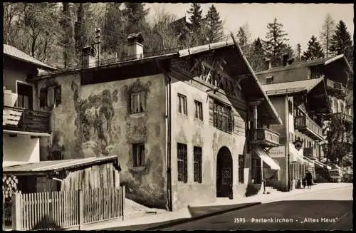 Garmisch-Garmisch-Partenkirchen Straßenpartie Altes Haus - Fotokarte 1963