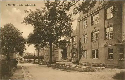 Ansichtskarte Oederan Straßenpartie an der Schule 1926