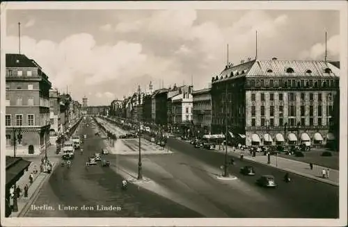 Ansichtskarte Mitte-Berlin Unter den Linden 1942