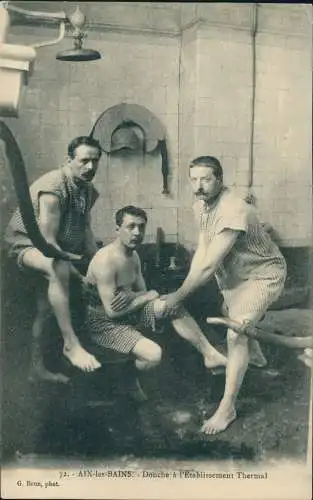 CPA Aix-les-Bains Douche à l'Etablissement Thermal - Männer 1914