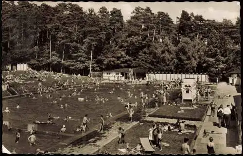 Ansichtskarte Kronberg / Cronberg (Taunus) Schwimmbad - Fotokarte 1957
