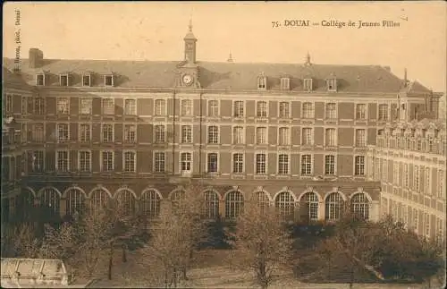 CPA Douai Dowaai Collège de Jeunes Filles 1914