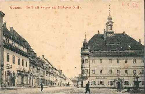 Oederan Marktplatz Markt mit Rathaus und Freiberger Straße. 1926