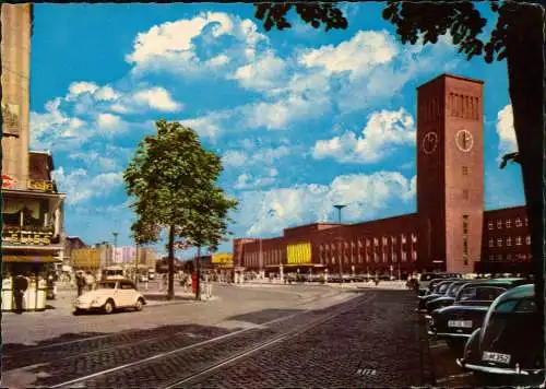 Düsseldorf Hauptbahnhof Vorplatz Autos u.a. Volkswagen VW Käfer 1967