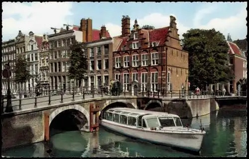 Amsterdam Amsterdam Schiff Voorburgwal mit Haus an die drei Grachten. 1963