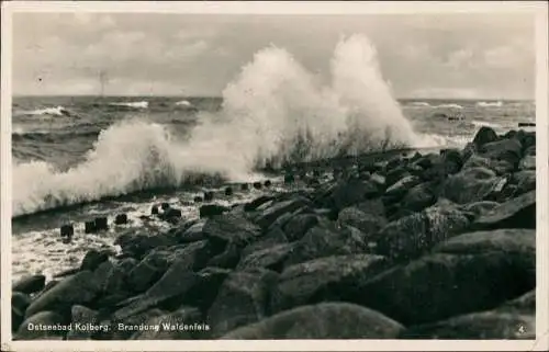 Postcard Kolberg Kołobrzeg Brandung Waldenfels - Pommern 1936