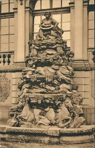 Innere Altstadt-Dresden Wasserkunst im Zwingerhof dem Museum 1909