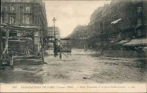 CPA Paris Gare Bahnhof St-Lazare Straße Überschwemmung 1910  FRance