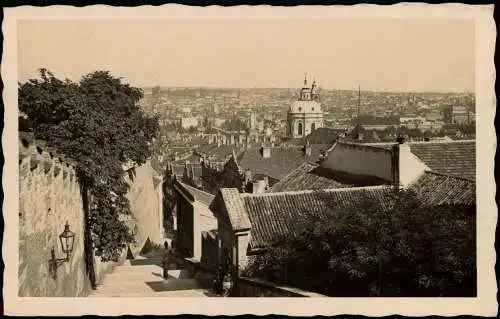 Postcard Prag Praha Gasse - Blick über die Stadt - Fotokarte 1934