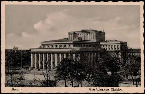 Ansichtskarte Dessau-Dessau-Roßlau Partie am Theater 1928