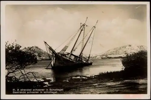 Willemstad 41. A stranded schooner in Schottegat Curaçao Karibik 1931