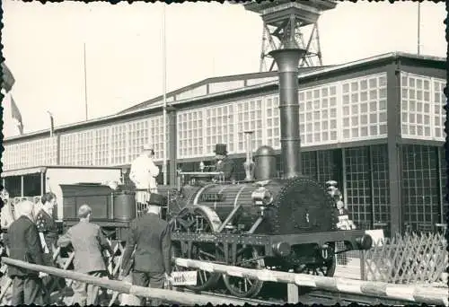 Verkehr KFZ Eisenbahn Zug Lokomotive Adler Ausstellung 1965 Foto