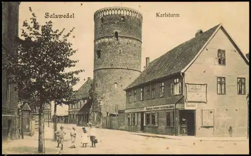 Ansichtskarte Salzwedel Karlsturm Strassen Partie mit Kindern u. Gasthof 1908