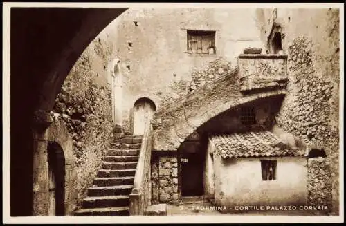 Cartoline Taormina TAORMINA CORTILE PALAZZO CORVATA Sizilien  Sicilia 1930