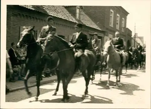 Foto Köln Schützenverein Umzug Pferde Reiter 1963 Foto