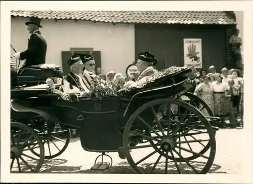 Foto Köln Katholikentag Bischoff Festkutsche 1956 Foto