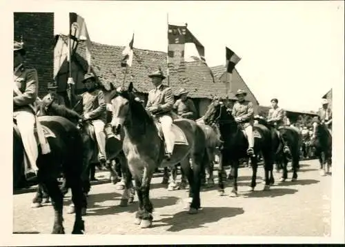 Foto Köln Katholikentag Festumzug Reiter 1956 Foto