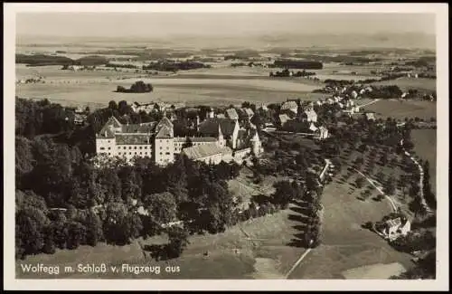 Ansichtskarte Wolfegg Wolfegg m. Schloß v. Flugzeug aus - Luftbild 1930