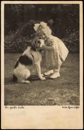 Ansichtskarte  Kinder Mädchen knuddelt Hund 1940