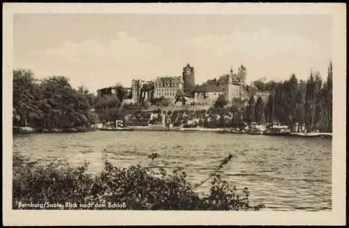 Ansichtskarte Bernburg (Saale) Blick nach dem Schloß zur DDR-Zeit 1954