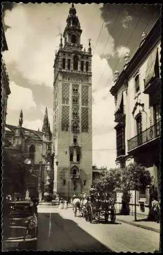 Postales Sevilla Ortsansicht, Auto, Pferde-Kutsche, La Giralda 1950