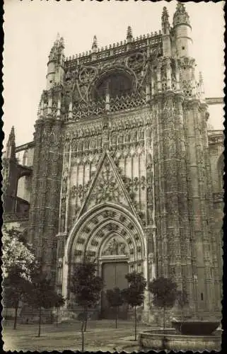 Postales Sevilla Puerta del patio de los Naranjos 1958