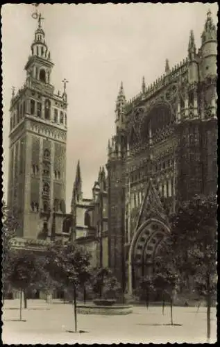 Postales Sevilla Patio de los Naranjos y Catedral 1950