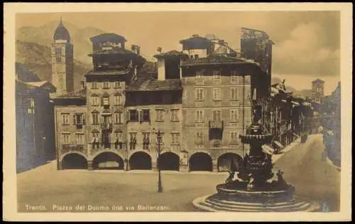 Cartoline Trient Trento Piazza del Duomo con via Bellenzani 1910