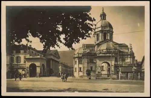 Cartoline Como Abside del Duomo e il Teatro Sociale 1930