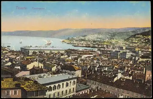 Cartoline Triest Trieste Panorama-Ansicht, Blick zum Meer und Hafen 1910