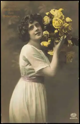 Glückwunsch Geburtstag Fotokunst schöne Frau mit gelben Rosen 1917