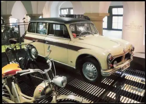 Dresden Verkehrsmuseum AWZ P 70 Kombi in der Ausstellung „Vorfahrt" 2015