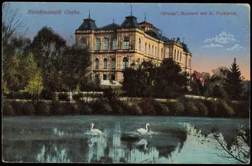 Ansichtskarte Gotha Herzog. Museum mit Parkteich. 1917  gel. Feldpoststempel WK1