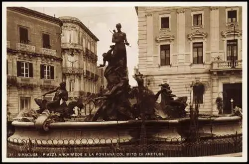 Syrakus Syracusa Siracusa PIAZZA ARCHIMEDE  LA FONTANA COL MITO DI ARETUSA 1930
