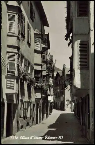 Klausen (Südtirol) Chiusa Ortsansicht (Strassen Partie, Gasse) 1964