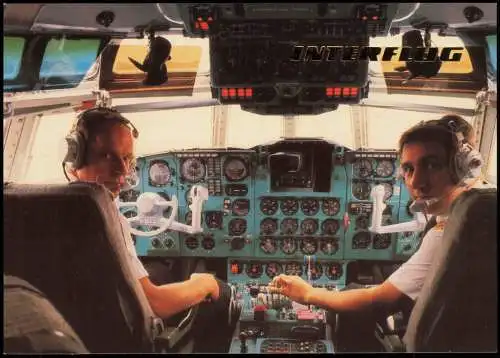 Ansichtskarte  Flugzeug Airplane Avion IL-62 Cockpit Interflug 1988